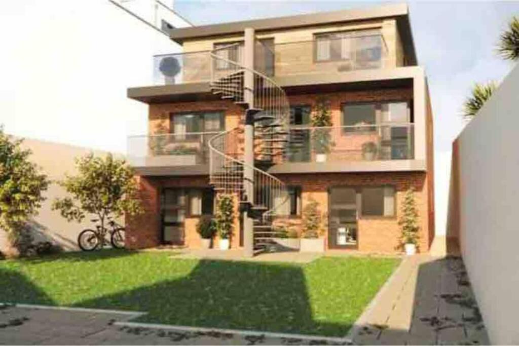 Bournemouth Nr Town Beach Train Coach Shops Lovely Entire Apartment Allows Quiet Good Dogs Exterior photo