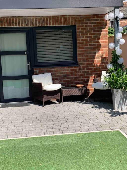 Bournemouth Nr Town Beach Train Coach Shops Lovely Entire Apartment Allows Quiet Good Dogs Exterior photo